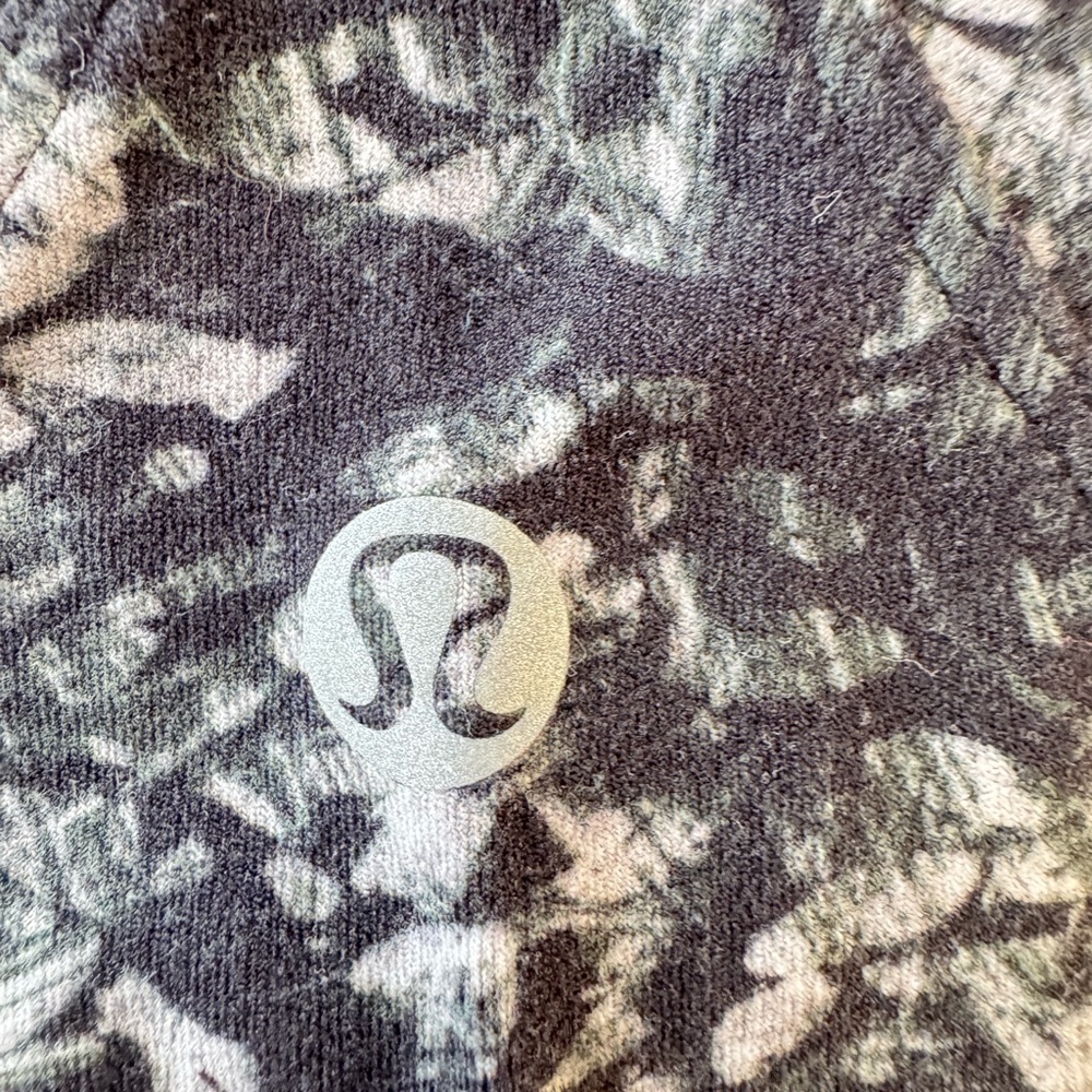 Lululemon Athletica Black and White Patterned Tank Top - Picture 7 of 8